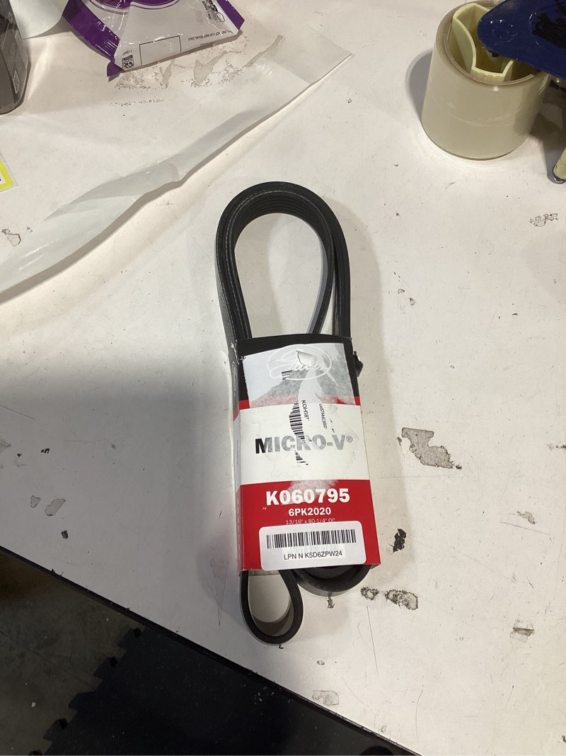 Condition photo showing Good Condition for gates k060795 micro-v serpentine drive belt, black