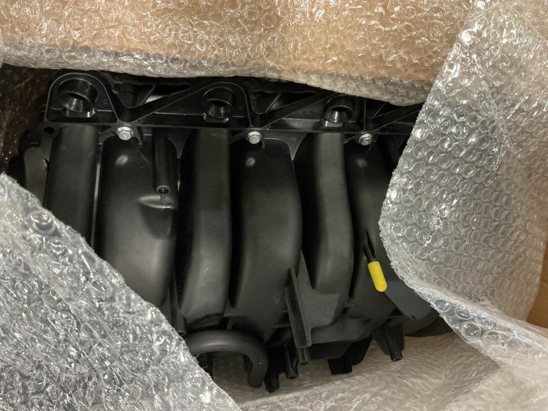 Condition photo showing Good Condition for MUCO Engine Intake Manifo... XL Envoy Sierra 17113697 