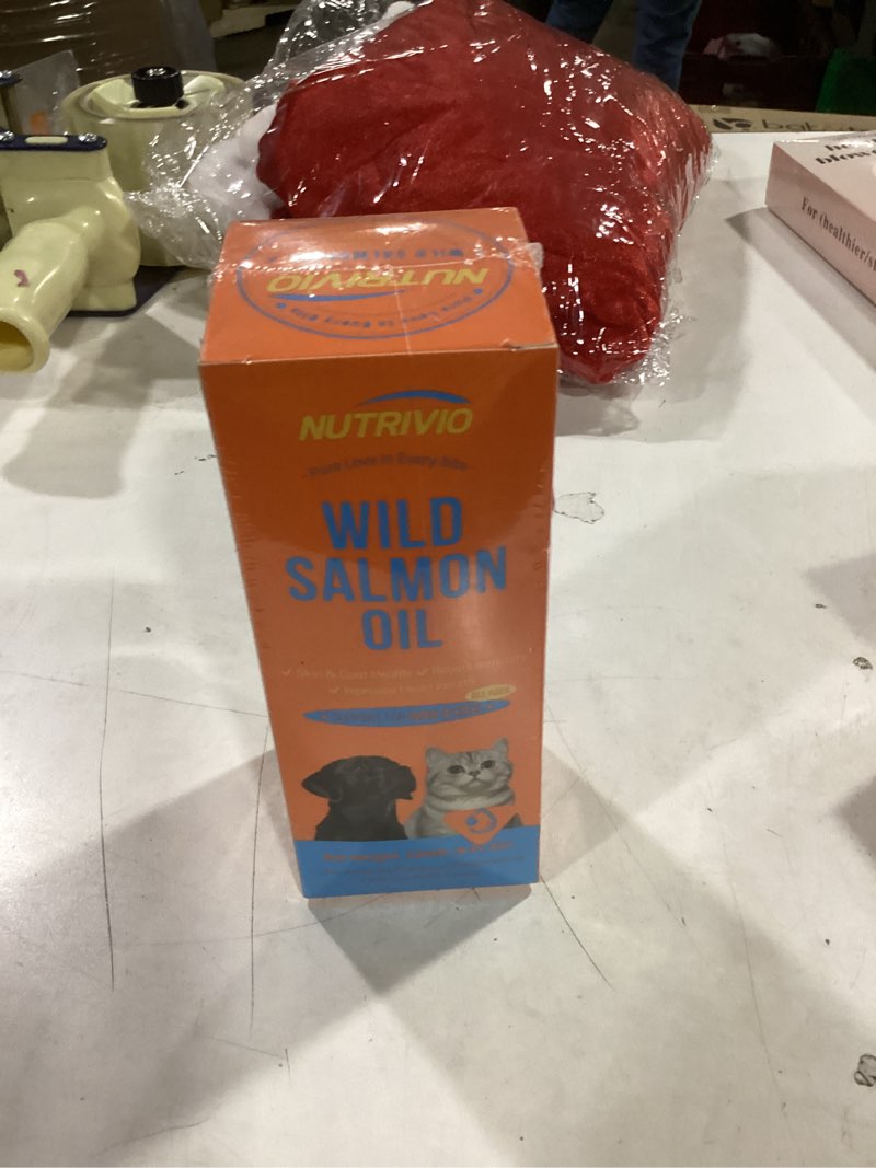 Condition photo showing New/Like New for Wild Alaska Salmon Oil for Dogs & Cats Fish Oil Omega 3 Supplements with EPA & DHA for Skin & Coat, Immune, Brain, Joint and Heart Health, Dog & Cat Fish Oil Supplements 236ml?8fl oz?