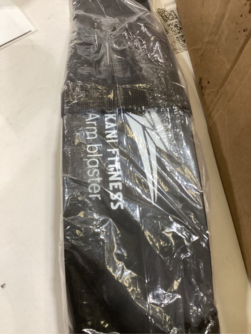 Condition photo showing Good Condition for Zokani Arm Blaster for Biceps &Triceps Men, Bicep Curl Support Isolator, 3.5 inch Wide Thick Aluminum Weight Lifting Support with Adjustable Straps, Curl Blaster for Arm Muscles Gain Gym Training