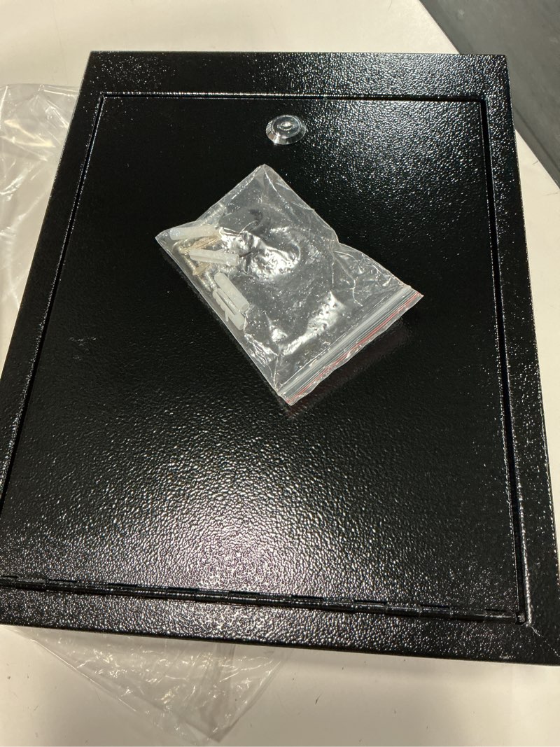 Condition photo showing New/Like New for maxgear large metal collection box | lockable box; secure design; wall mounted