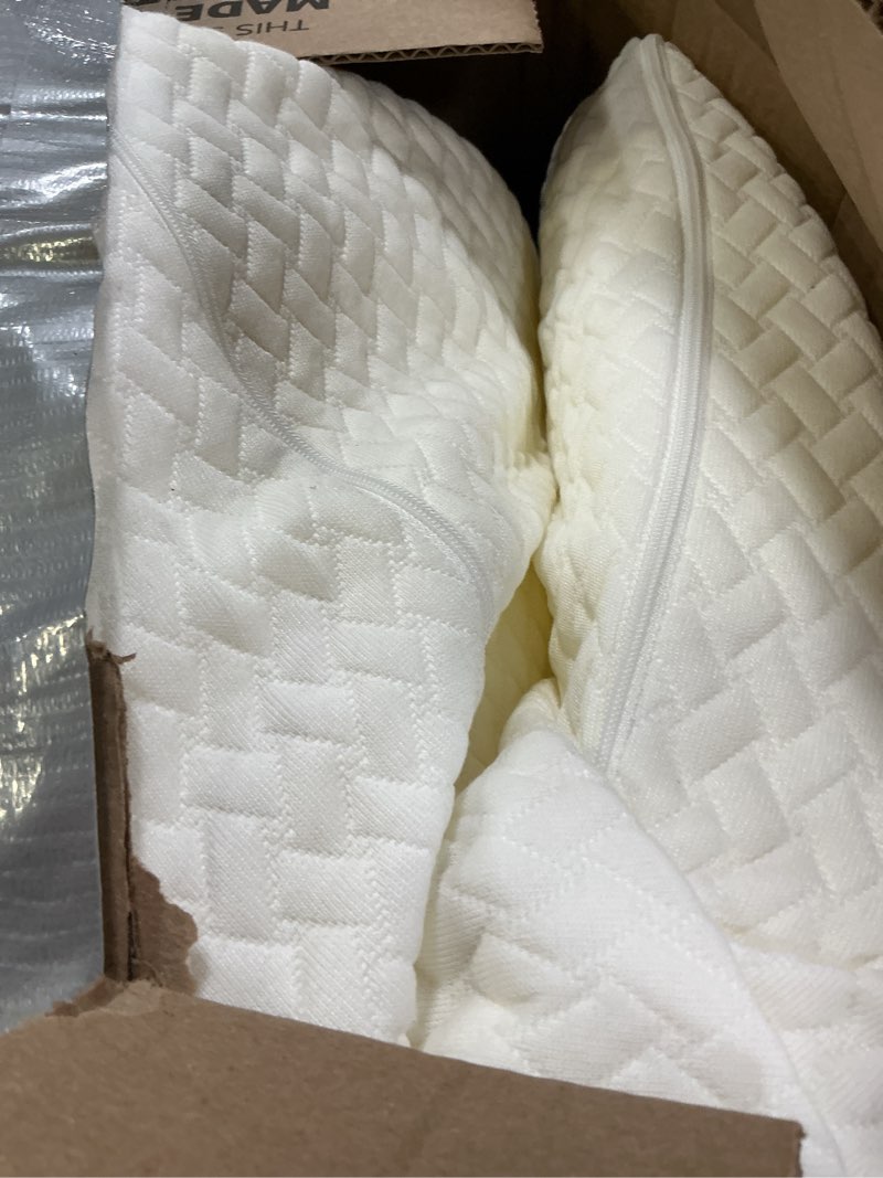 Condition photo showing Good Condition for 3 inch 38" lx26 w mini mattresses, waterproof and removable cover, machine washable, high density firm support foam pure white-38x26