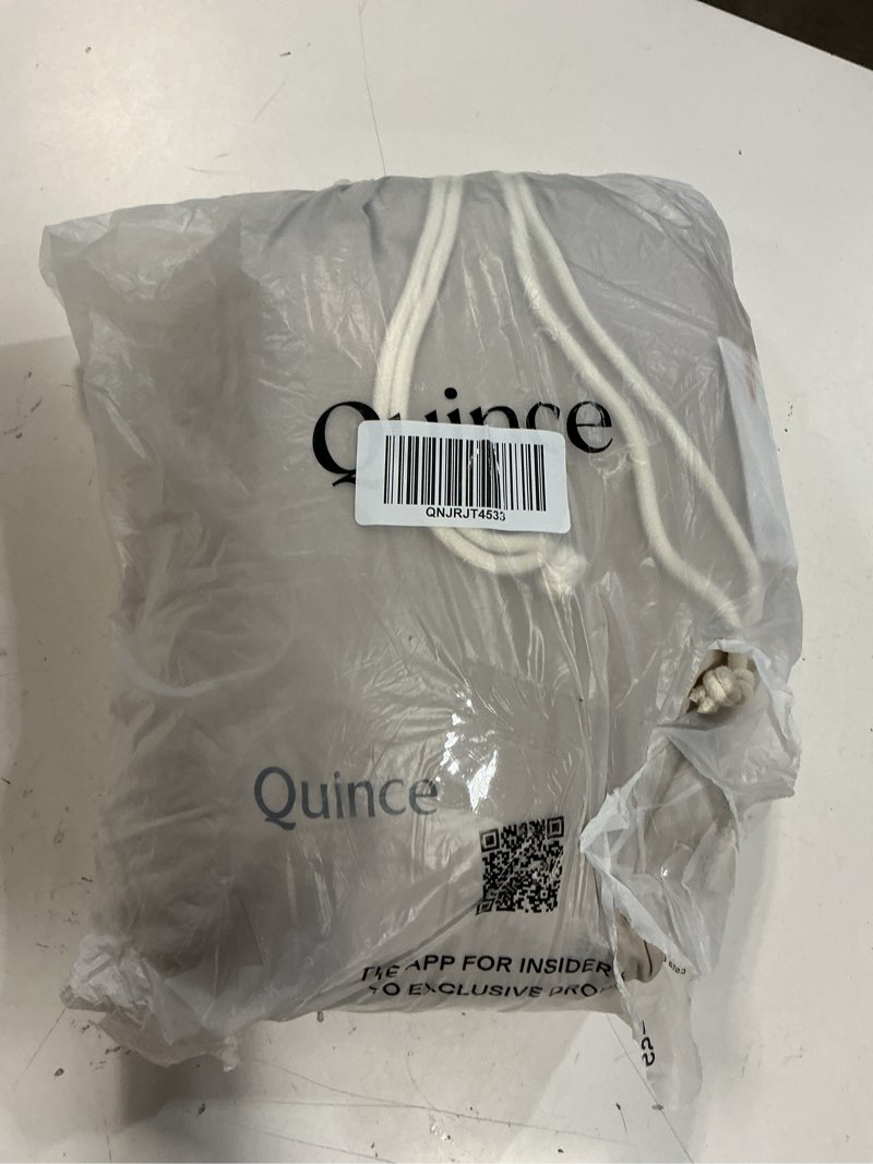 Condition photo showing Good Condition for bamboo duvet cover set, king/cal king, sand