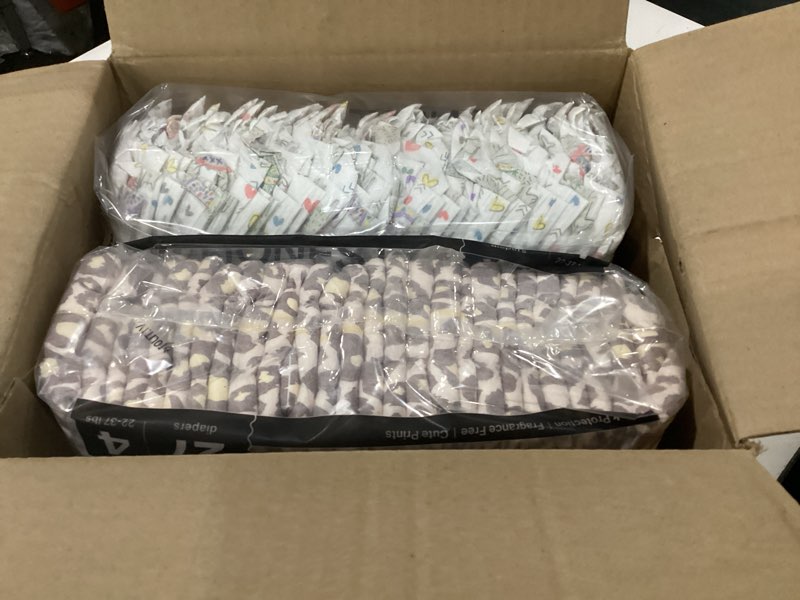 Condition photo showing Good Condition for the honest company comfort dry disposable diapers for sensitive skin, hypoallergenic, fragrance-free, wild thang + all the alpacas, club box, size 4 (22-37 lbs), 54 count size 4 (54 count) wild thang + all the alpacas