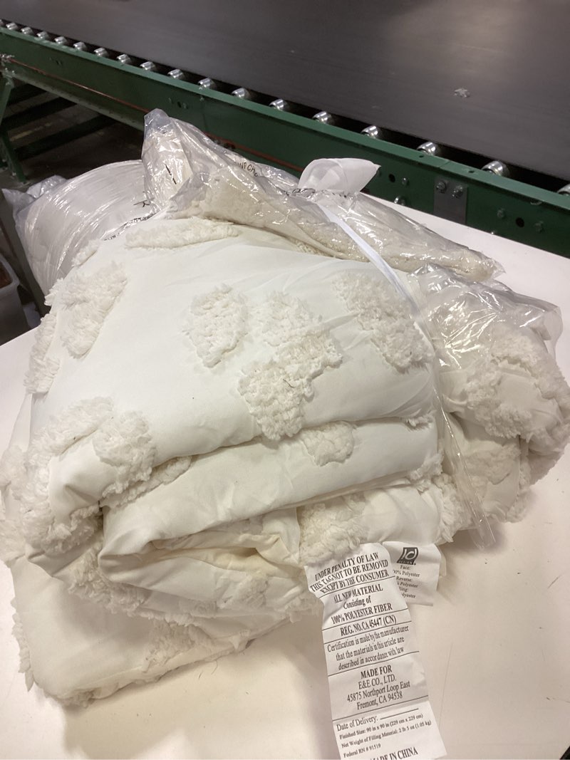 Condition photo showing As Is for Intelligent Design Lucy Textured Comforter Set Clipped Jacquard with Pompoms Accent - Modern Down Alternative, All Season Bedding with Matching Sham, Full/Queen Ivory 3 Piece