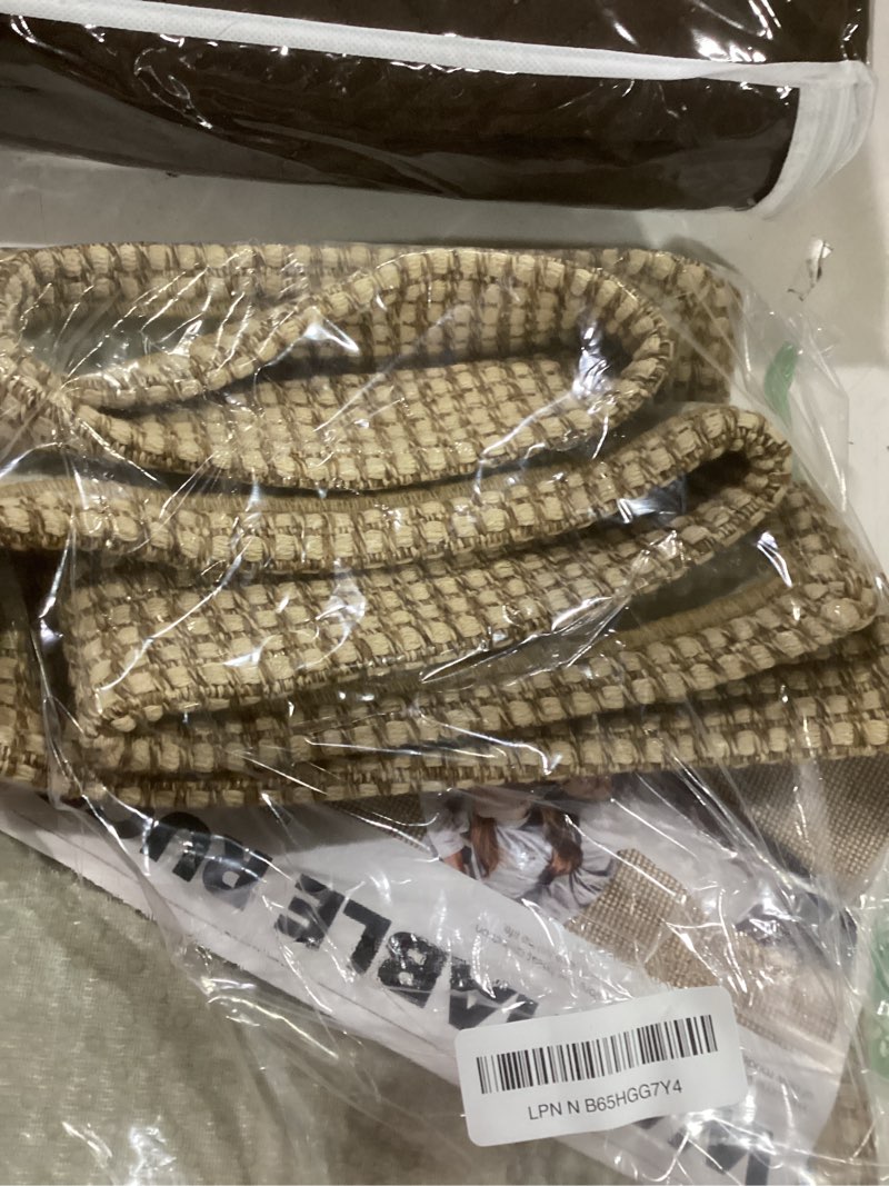 Condition photo showing Good Condition for BEQHAUSE Indoor Door Mat 20" x 32", Dirt Trapper Door Mats Non-Slip Entryway Rugs Washable, Resist Dirt Absorbent Welcome Mat, Low Profile Floor Mats for Front Back Door and Entryway, Taupe Taupe 20" x 32" (Rectangular)