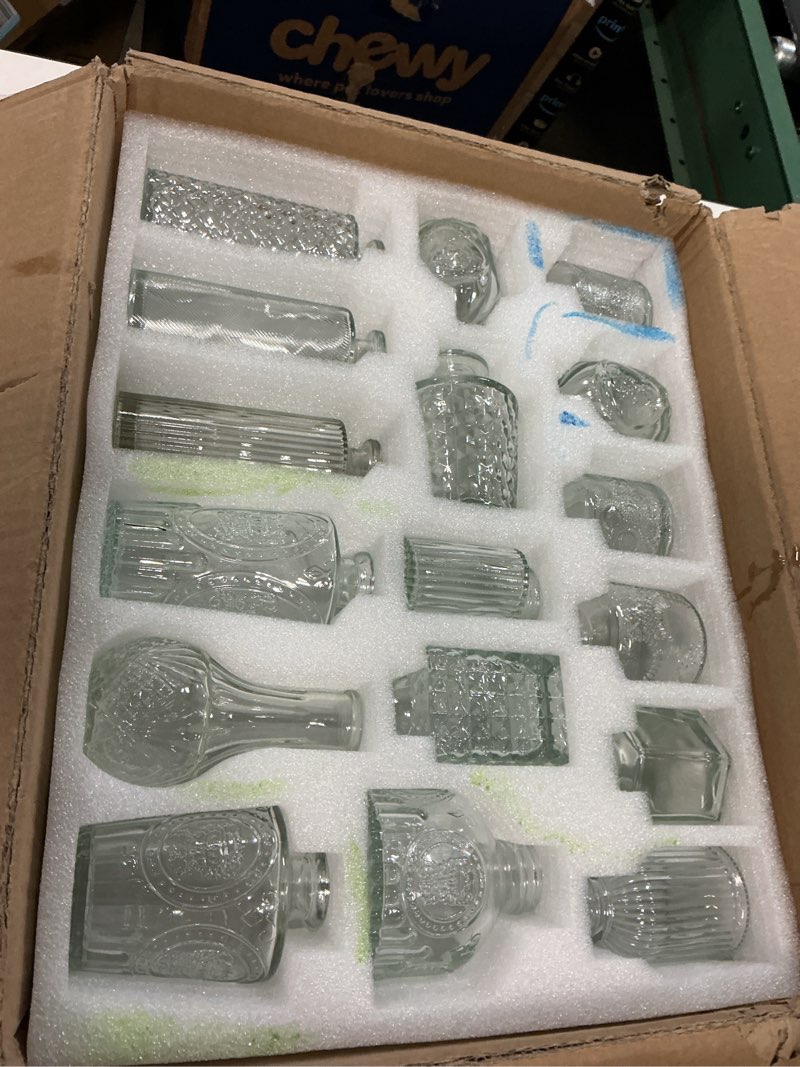 Condition photo showing Good Condition for aheroi 32 pcs bud vase set, clear vases for centerpieces, cute glass bud vases small vases for flowers, mini vase flower vase set for wedding decorations, room office table decor clear-32pcs 32 pcs