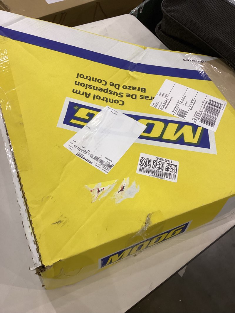 Condition photo showing Good Condition for MOOG RK623299 Front Right Lower Suspension Control Arm and Ball Joint Assembly for Chevrolet Silverado 1500