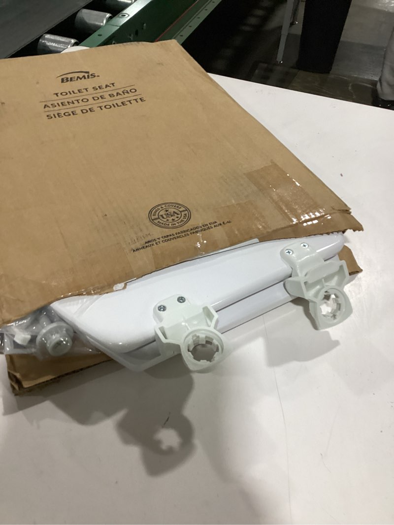 Condition photo showing As Is for BEMIS 500EC 390 Toilet Seat with Easy Clean & Change Hinges, 1 Pack Round, Cotton White