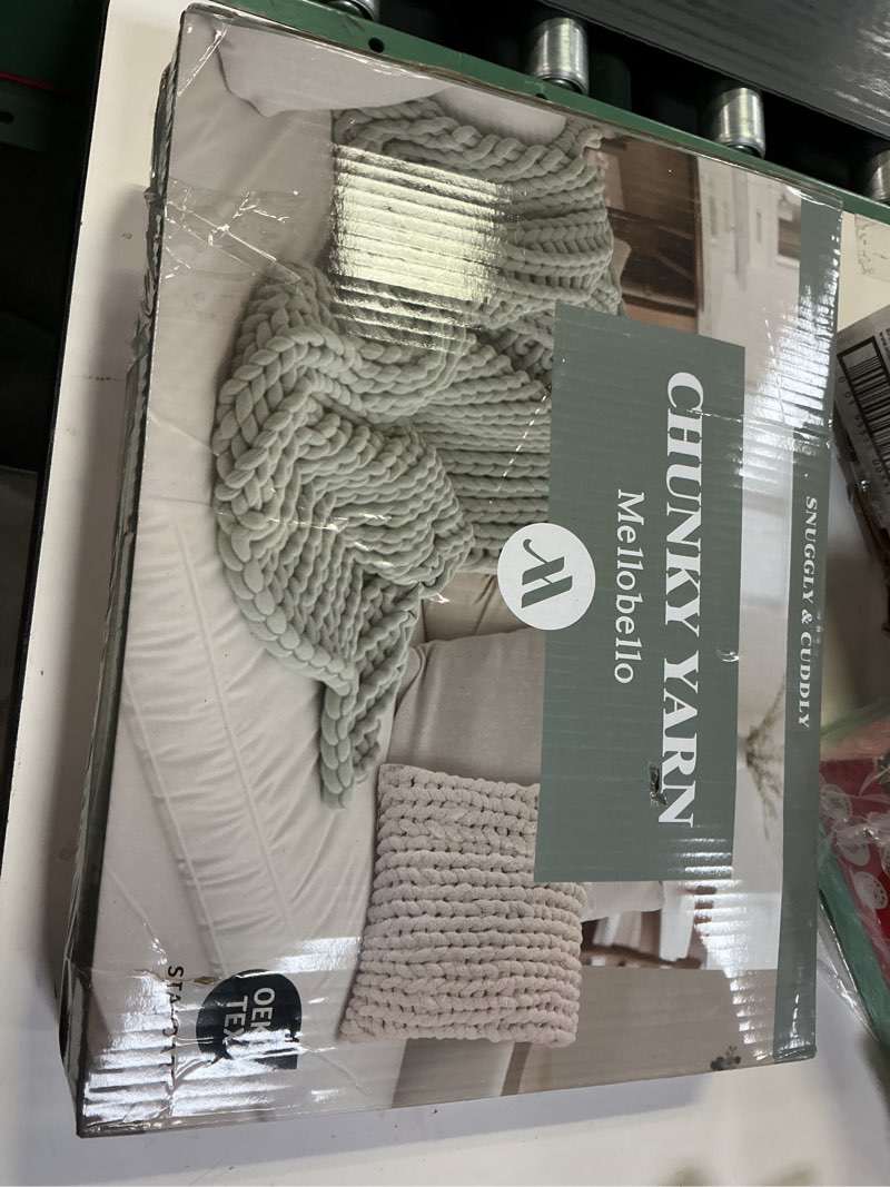 Condition photo showing New/Like New for Mellobello Jumbo Chunky Yarn for Hand Knitting - Super Thick Chenille Chunky Yarn for Crocheting - Extra Soft Bulky Fluffy Blanket Big Yarn 8 Jumbo Pack (27yds,8 oz Each Skein) Cream White 8 Pack Cream