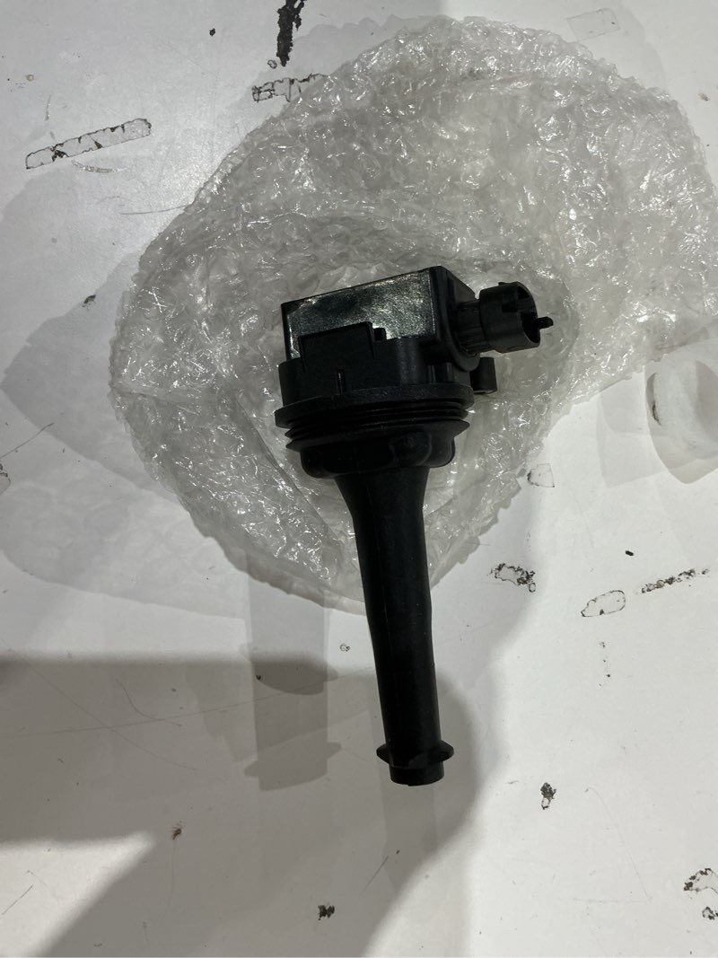 Condition photo showing As Is for mas ignition coil compatible with volvo c70 s70 s80 v70 xc70 xc90 s60 l5 l6 2.3l 2.4l 2.5l 2.8l 2.9l replacement for uf341 c1258 5c1320 9125601
