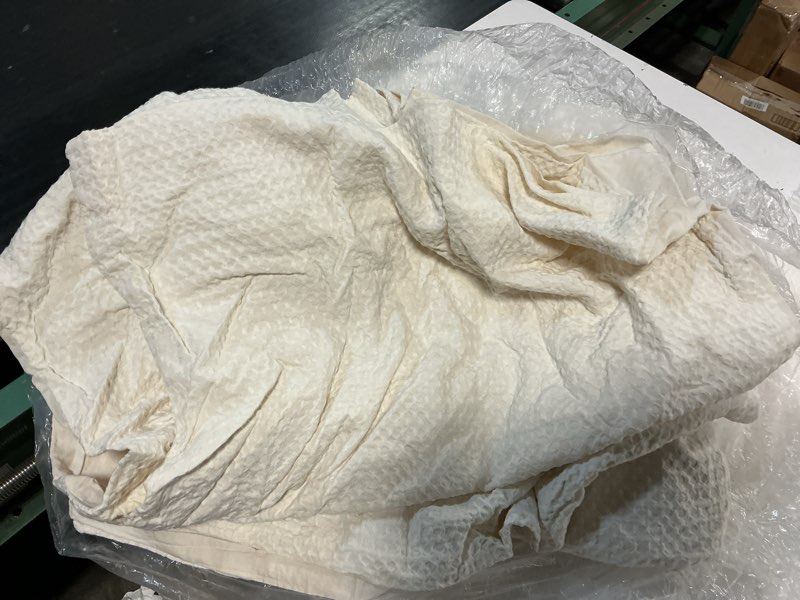 Condition photo showing Good Condition for quince organic luxe honeycomb duvet cover set, full/queen, undyed