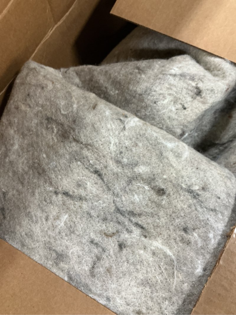 Condition photo showing Good Condition for Mohawk Home Felt Rug Pad 8' x 10' - 1/4 Inch Thick Cushion for Area Rugs, Protective Underlay for Hardwood Floors, Comfort and Insulation – Felt Only Pad 1/4 Inch Ultra Premium All Surface 8' x 10' (Rectangular)