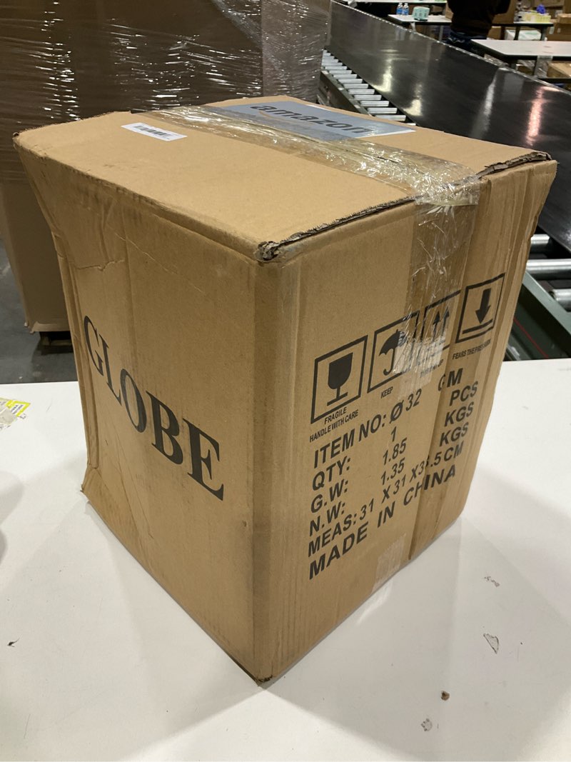 Condition photo showing Good Condition for Globe