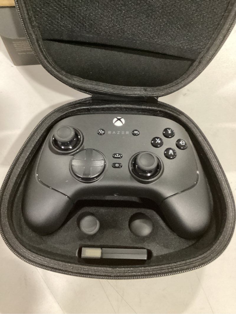 razer wolverine v3 pro wireless gaming controller: licensed for xbox series x|s, xbox one, windows p