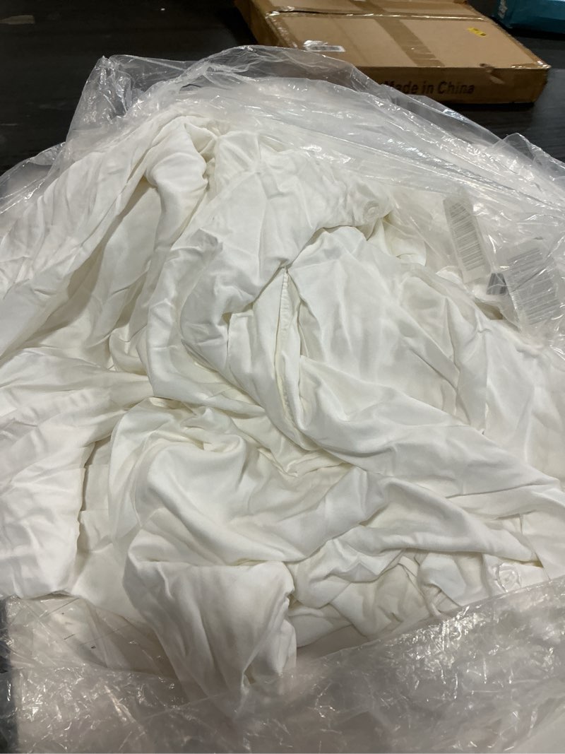 Condition photo showing As Is for bamboo fitted sheet set, king, white