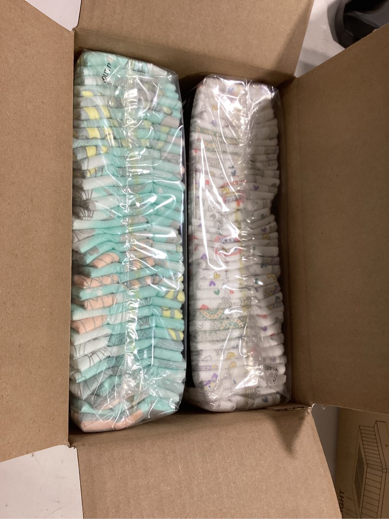 Condition photo showing New/Like New for the honest company comfort dry disposable daytime diapers for sensitive skin, hypoallergenic, above it all + all the alpacas, club box size newborn 72 count newborn (72 count) above it all + all the alpacas