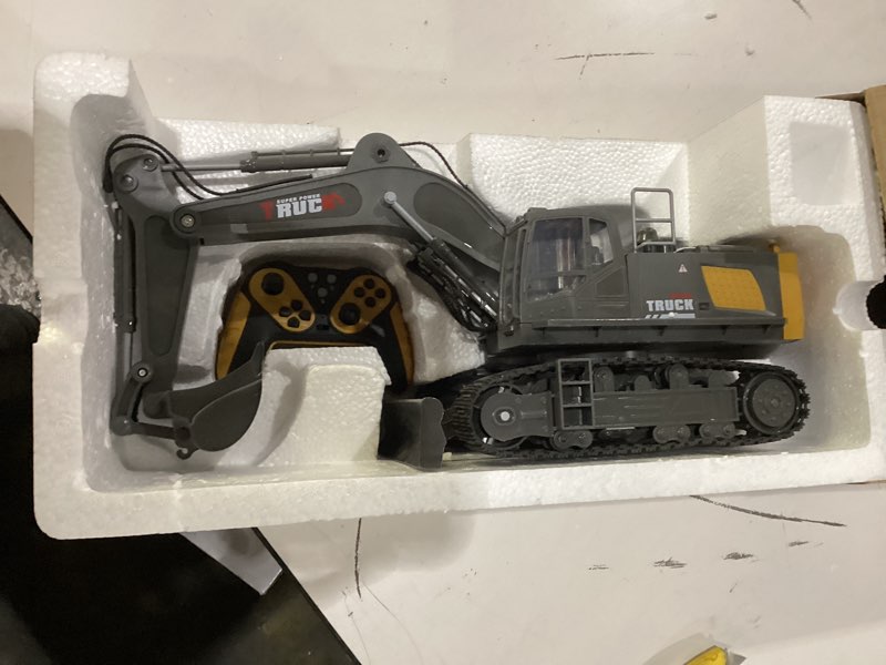 Condition photo showing New/Like New for 15 Channel RC Excavator Metal Shovel,RC Digger Construction Toys?Dozer Tractor,Simulated Smoke, Sound, Metal Digging Head, Best Gift for 3+ Old Boys Adults