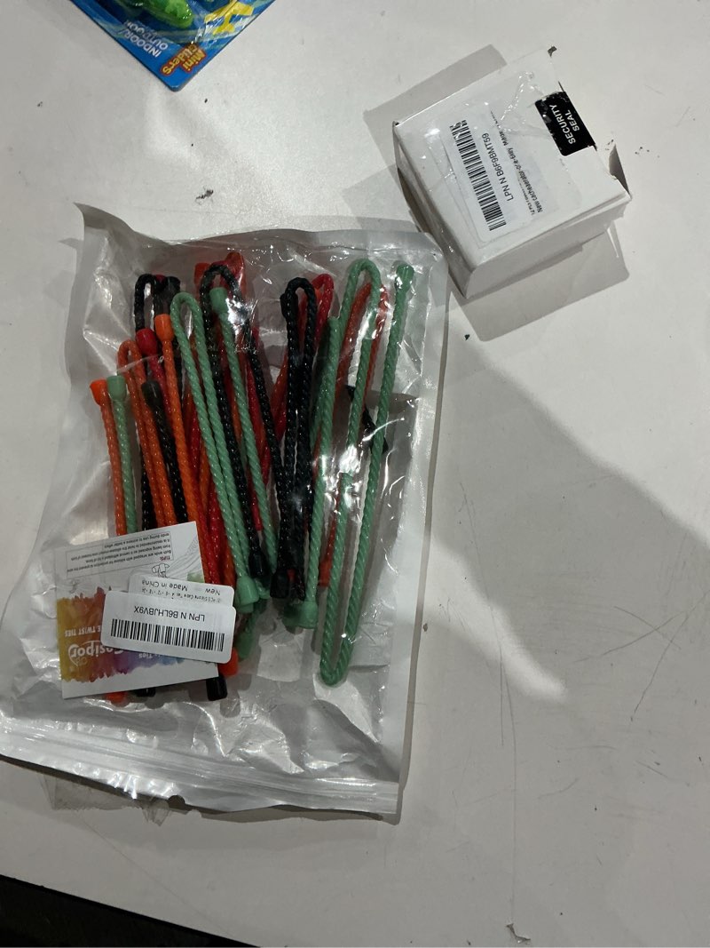 Condition photo showing Good Condition for gesipor 20 pcs silicone cable ties - reusable rubber twist ties bendable cable ties for bundling and holding, all purpose cord tie for indoor and outdoor (4"+6"+12"+18"+24")