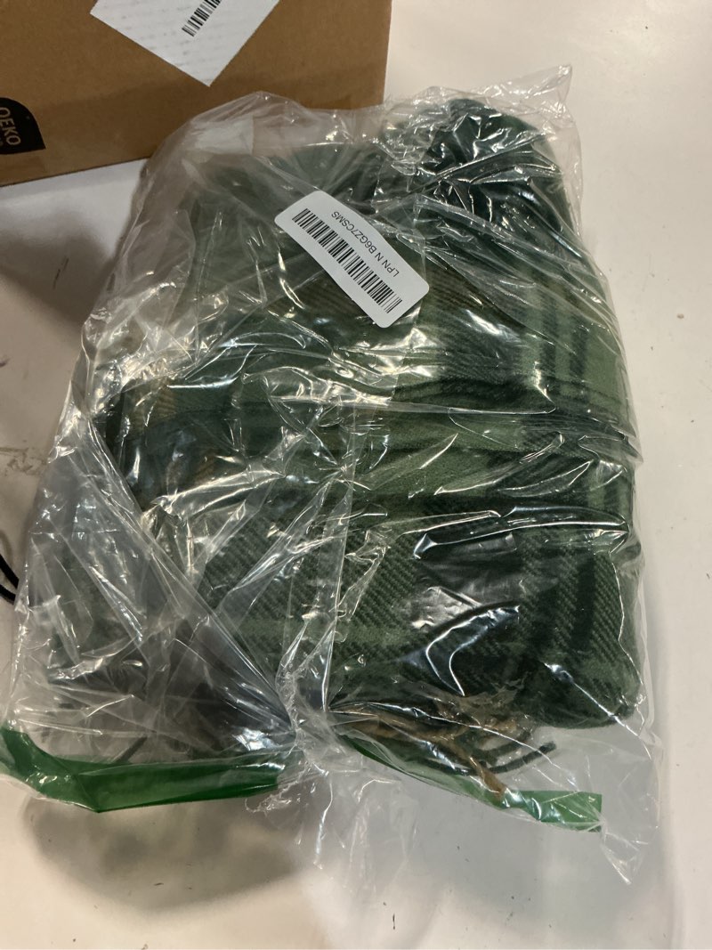 Condition photo showing Good Condition for Green Plaid Throw Blanket for Couch,50"X60" Super Soft Cozy Warm Home Decorative Throws with Tassels for Bed Sofa Picnic Green 50"x60"