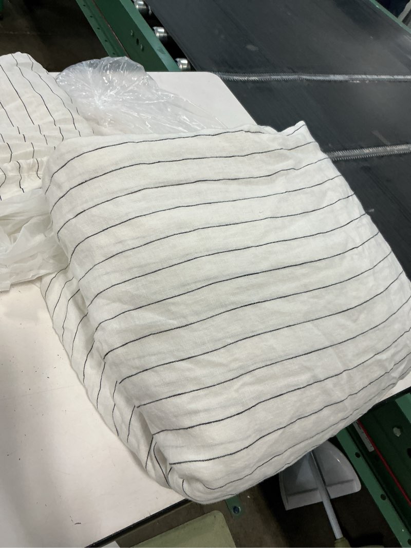 Condition photo showing Good Condition for european linen duvet cover, full, pencil stripe