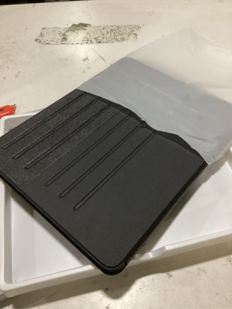 Condition photo showing Good Condition for esr for ipad pro 12.9 case (6th/5th generation, 2022/2021), removable magnetic cover with apple pencil charging & storage, adjustable portrait/landscape stand, 9 standing angles, shift series, black pro 12.9" 6th/5th black