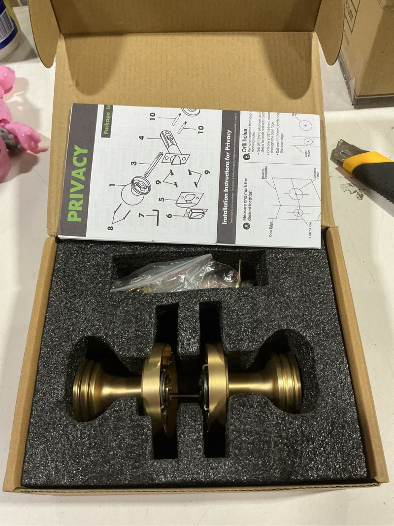 Condition photo showing Good Condition for 1 Pack Gold Door Knob Privacy Door Knobs Satin Brass Door Handle Interior Brushed Gold Door Knobs with Lock for Bedroom and Bathroom Zinc Alloy Privacy Satin Brass 1