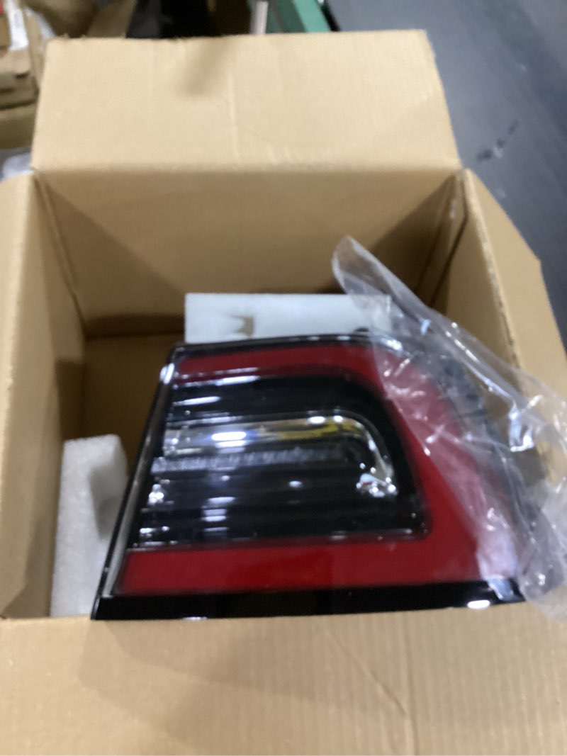 Condition photo showing New/Like New for Dasbecan 3Pin Passenger Side Rear Tail Light Compatible With 2017-2023 Tesla Model 3 Outer Right Side Brake LED Tail Lamp Replaces# 1077398-00-G 1077398 (Red Signal)