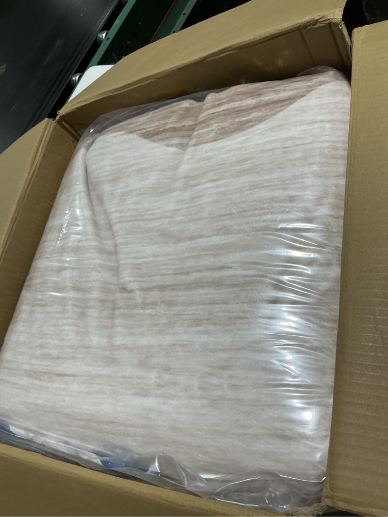 Condition photo showing Good Condition for GarveeHome Scalloped Large Living Room Area Rug 8x10 - Machine Washable Modern Rugs Bordered Neutral Rug Non-Shedding Low Pile Farmhouse Carpet for Bedroom Nursery Classroom Dorm 8 ft x10 ft Beige Scalloped|beige 8' x 10' (Rectangular)