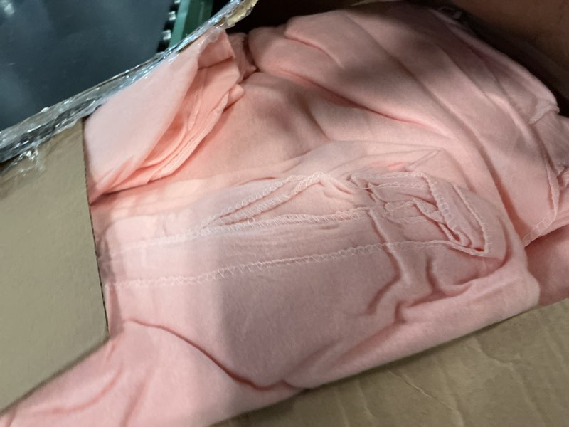Condition photo showing New/Like New for 24 packs fleece throw blanket soft warm lightweight fleece blanket cozy throw bulk for bed couch sofa home office wedding gifts suitable for seasons, 50 x 60 inches(pink)