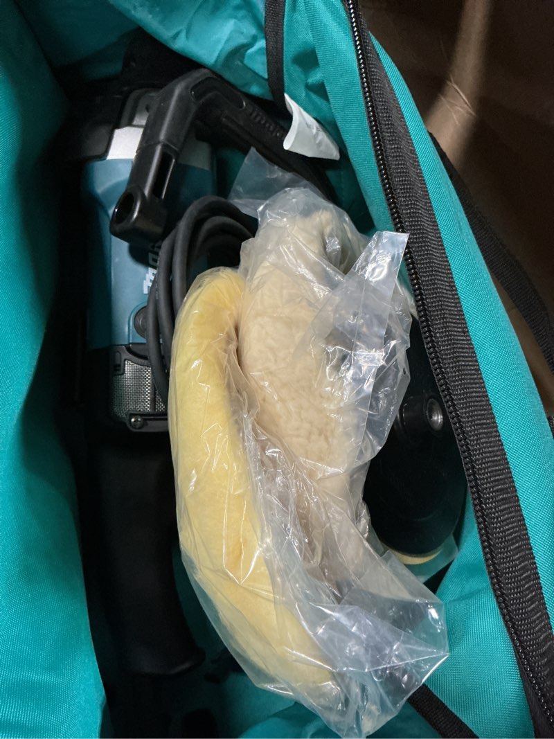 Condition photo showing As Is for makita 9237cx3 7" polisher