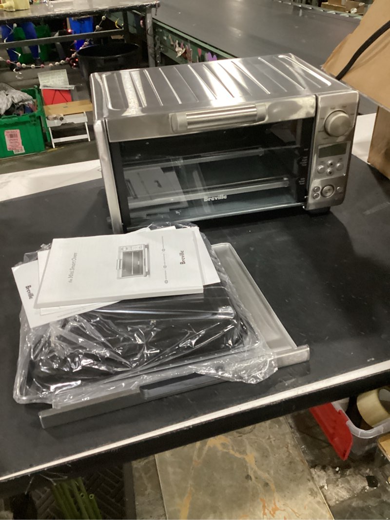Condition photo showing Good Condition for breville bov450xl mini smart countertop oven and toaster oven, small, brushed stainless steel