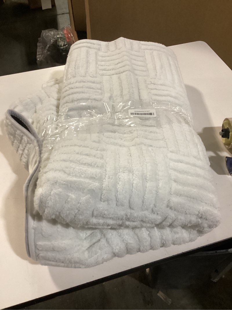 Condition photo showing As Is for 5x7 White Washable Shag Area Rug for Girls Bedroom, Modern Geometric Non Slip Living Room Rugs, Fluffy Soft Thick Carpet for Kids Room, Dorm, Office, and Home Decor White 5' x 7' (Rectangular)