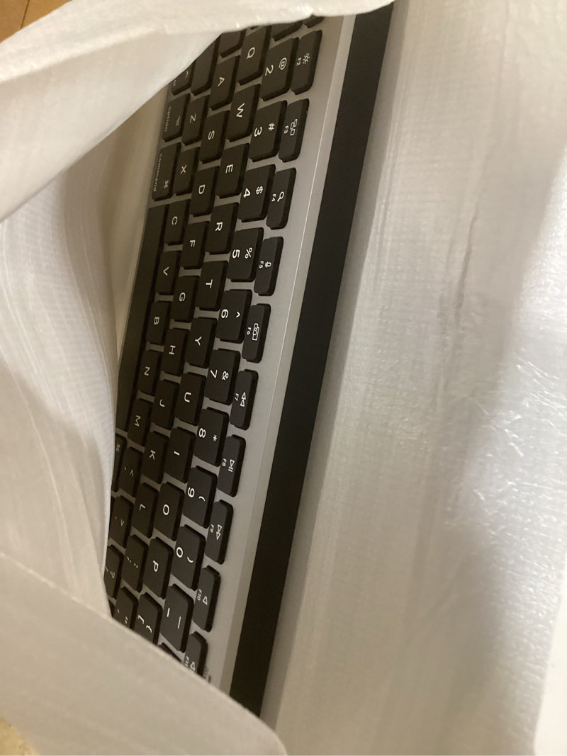 Condition photo showing Good Condition for omoton wireless keyboard for mac, ultra-slim bluetooth keyboard with stable connection, compatible with imac, imac pro, macbook pro/air, mac mini laptop, black grey