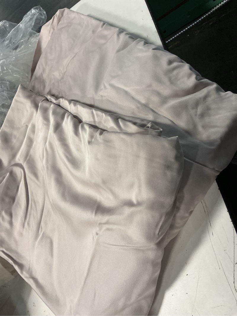 Condition photo showing As Is for bamboo sheet set, queen