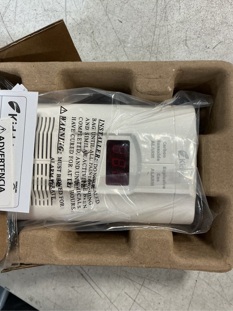 Condition photo showing New/Like New for kidde carbon monoxide + explosive gas, natural gas & propane alarm, plug-in with 9v battery backup, digital display, 85 db alarm, led status indicators, 3rd edition 1 pack 3rd edition