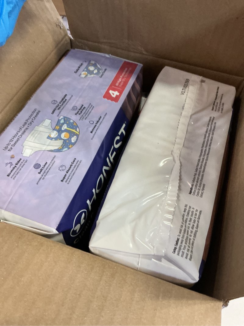 Condition photo showing New/Like New for the honest company comfort dry disposable overnight diapers for sensitive skin, hypoallergenic, baby cozy cloud and star signs design club box size 4 (22–37 lbs) 48 count size 4 48