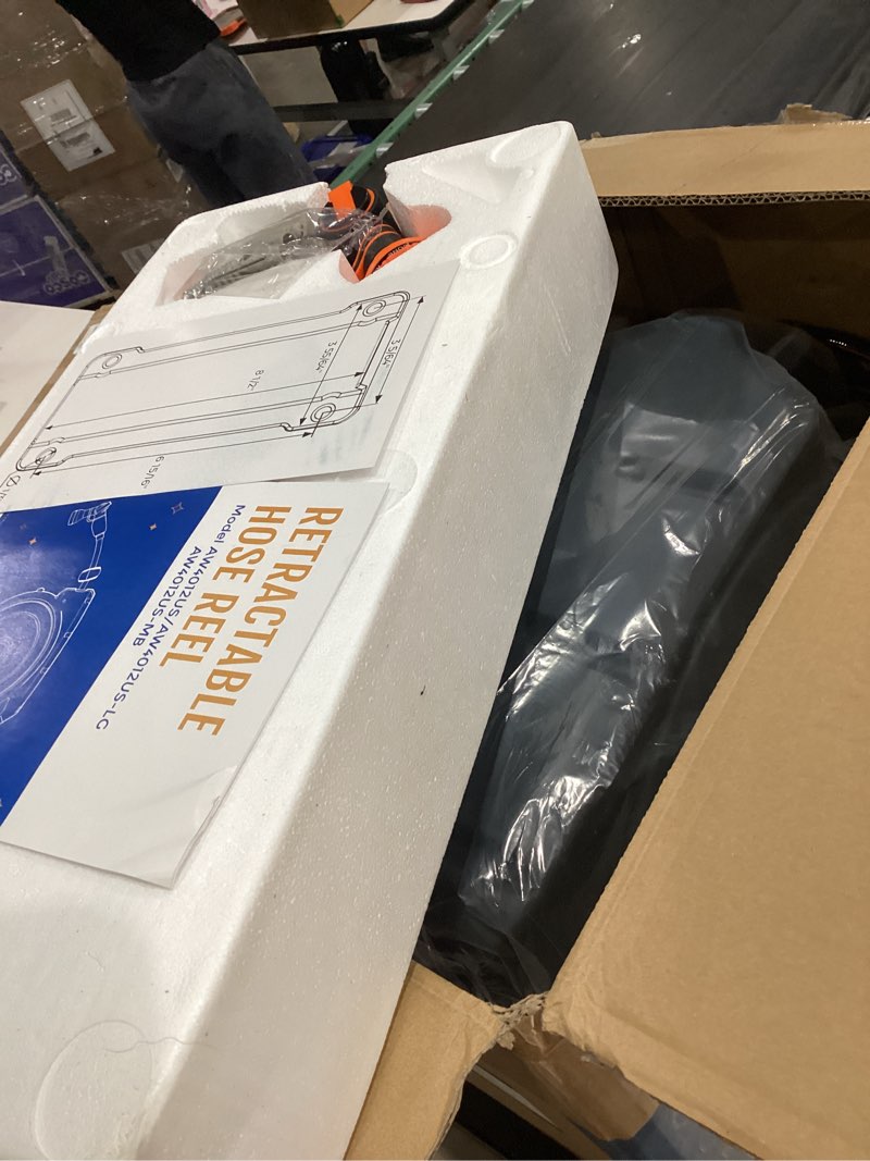 Condition photo showing New/Like New for giraffe tools retractable garden hose reel 5/8 inch x 90 ft hose reels for outside, wall mounted water hose reel with 180 deg swivel bracket, any length lock, 9 pattern hose nozzle