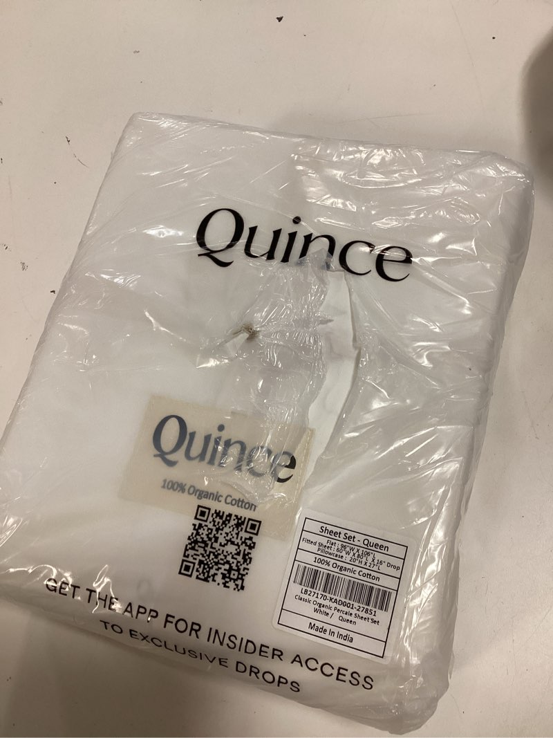 Condition photo showing New/Like New for classic organic percale sheet set, queen, white