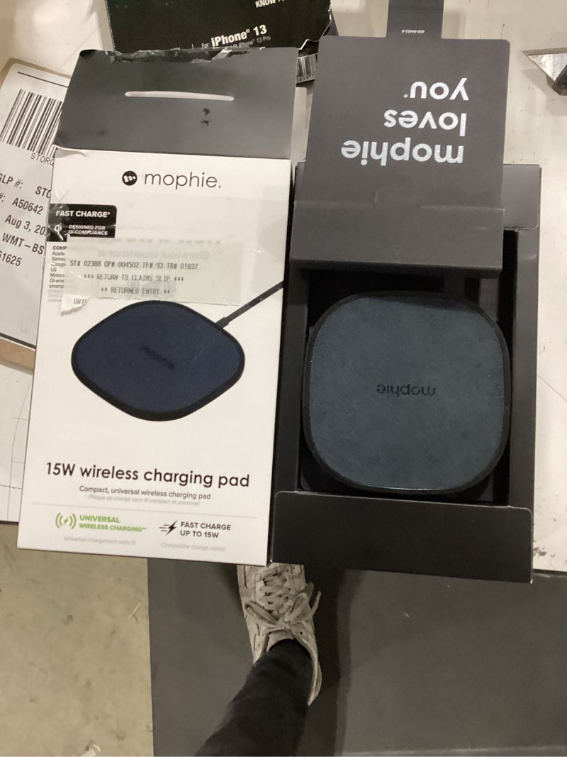 Condition photo showing Good Condition for mophie universal - wireless charging pad + ac power adapter - 15 watt - black
