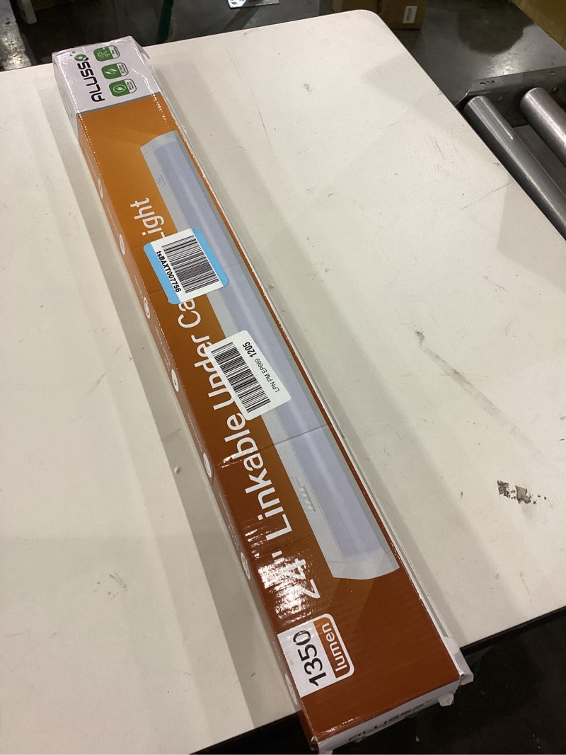 24” linkable under cabinet light