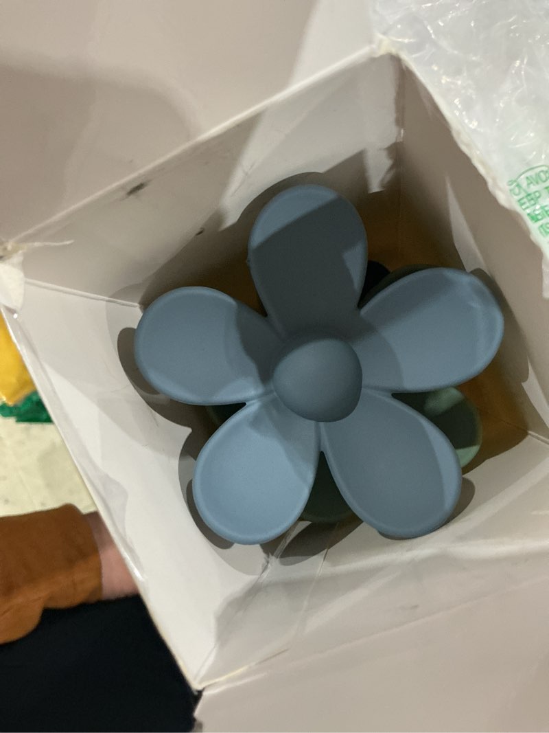 Condition photo showing Good Condition for flower claw clip 6 pcs claw clips, hair clips for women non slip for thick hair women girls gifts, 6 colors