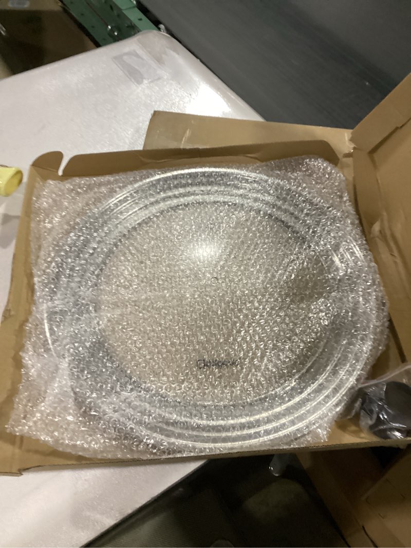 Condition photo showing New/Like New for 13-14-15 in Universal Pan Lid, Extra Large Stainless Steel Pot Lid for Pots, Pans, Skillets, Replacement Frying Pan Lid with Heat Resistant Silicone Knob, Dishwasher Safe 13", 14" & 15"