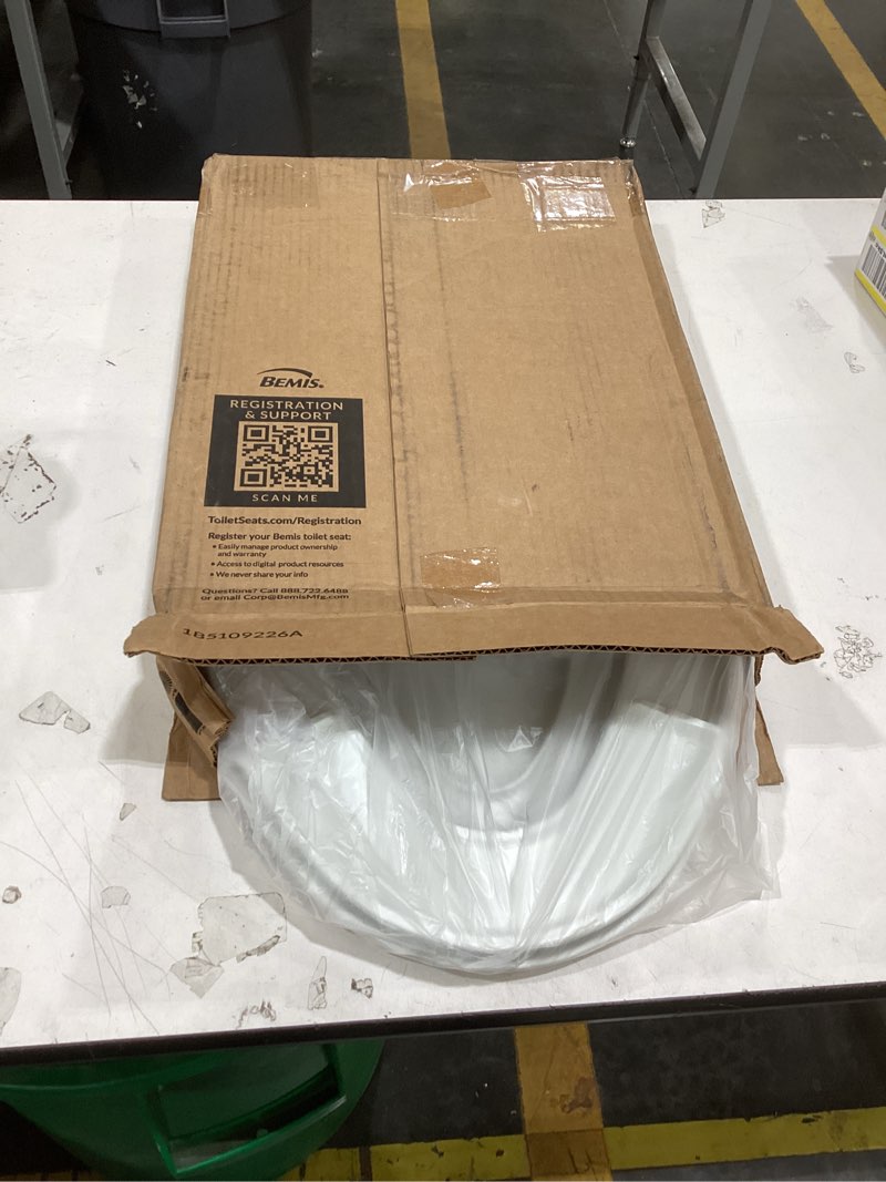 Condition photo showing Good Condition for mayfair little2big? elongated plastic toilet seat in white with sta-tite? seat fastening system? and whisper•close? hinge