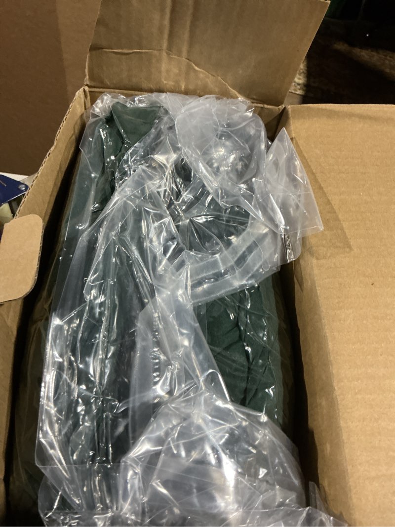 Condition photo showing Good Condition for Litanika Queen Comforter Set Dark Emerald Green - 7 Pieces Bed in a Bag Queen Bedding Comforter Sets, Solid Lightweight Bed Set with Comforter, Sheets, Pillowcases & Shams Queen (90"x90") Emerald Green