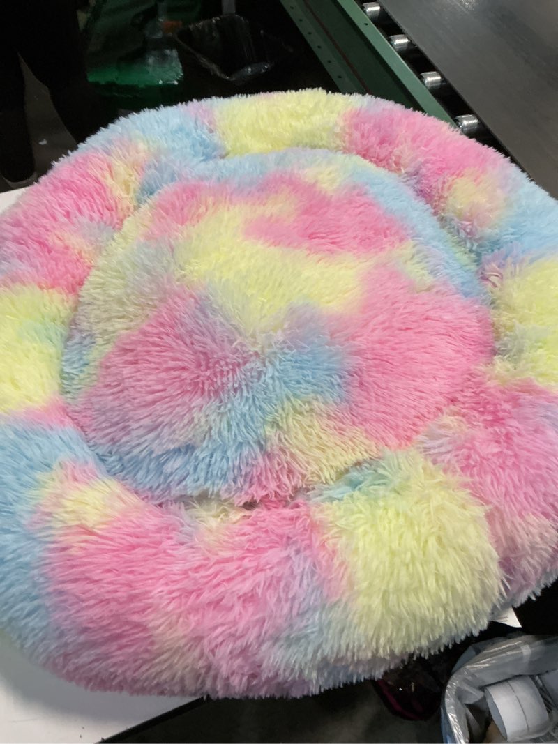 Condition photo showing Good Condition for WESTERN HOME WH Calming Dog & Cat Donut Cuddler, Anti-Anxiety Warming Cozy Soft Round Bed, Fluffy Faux Fur Plush Cushion for Small Medium Dogs and Cats (20"/24"/27"/30")
