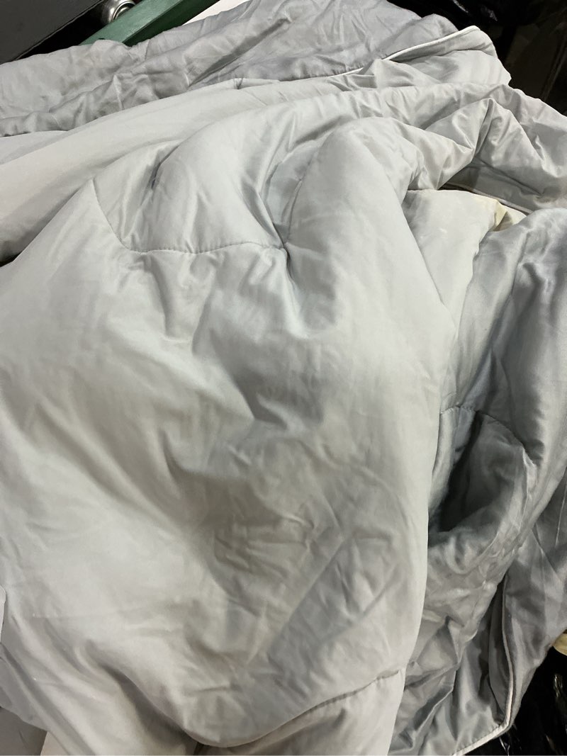 Condition photo showing As Is for snuggle sac natural viscose cooling comforter queen size, lightweight breathable silky cooling bedding with q-max>0.45 for bedroom, home decor, hot sleepers & night sweats, cool gray 90"x90" light gray full / queen (90"x90")