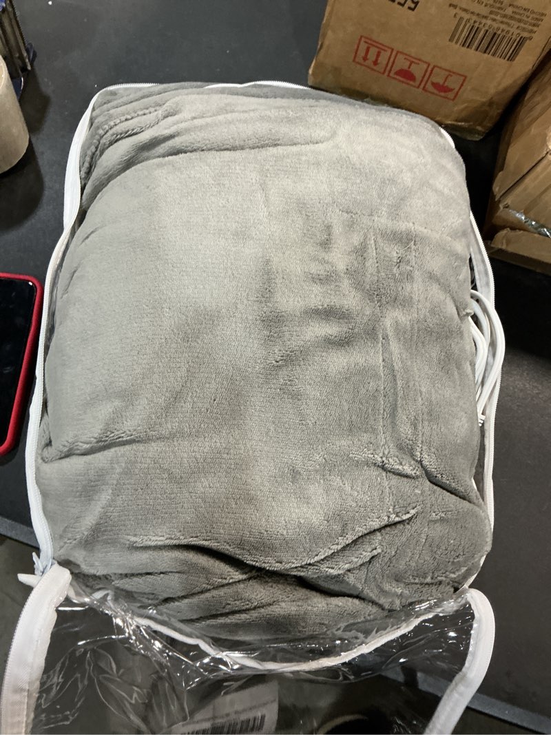 Condition photo showing Good Condition for electric heated blanket 72"x84" full size, soft plush fleece blanket for bed couch home, with 4 heating levels and 10 hs auto-off, machine washable, parents's gifts, for full body warmth, light gray 002-light grey full size(72"x84")