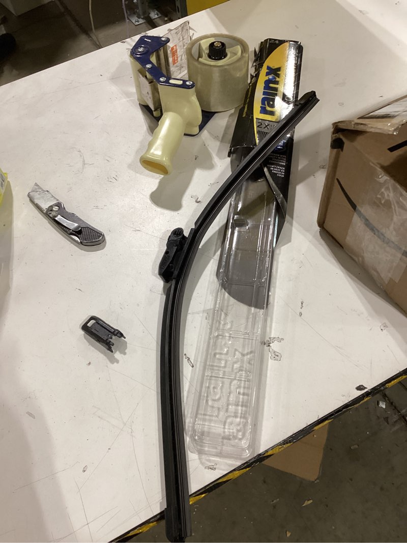 Condition photo showing Good Condition for Rain-X Silicone AdvantEdge Wiper Blade 24" Windshield Wiper Blades Replacement, All-Weather Performance Lasts 2X Longer, Premium Beam, Installock Adapter for Easy Fit (Pack of 1) 24" Silicone AdvantEdge