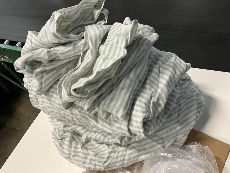 Condition photo showing Good Condition for european linen sheet set, king, mist/white stripe